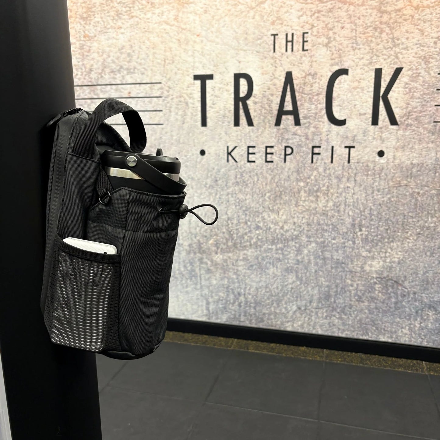 Magnetic Gym Bag for Men and Women β Sling Bottle with Magnetic Attachment